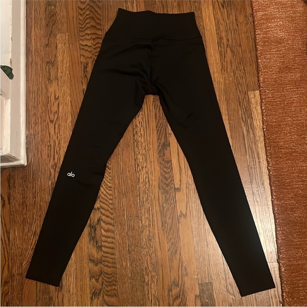 ALO Yoga Airlift High Waisted Black Leggings